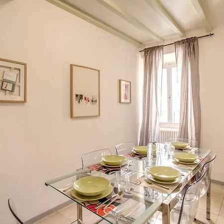 Three Bedroom Campo Dei Fiori Daire *