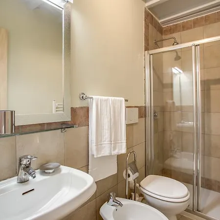 Three Bedroom Campo Dei Fiori * Roma